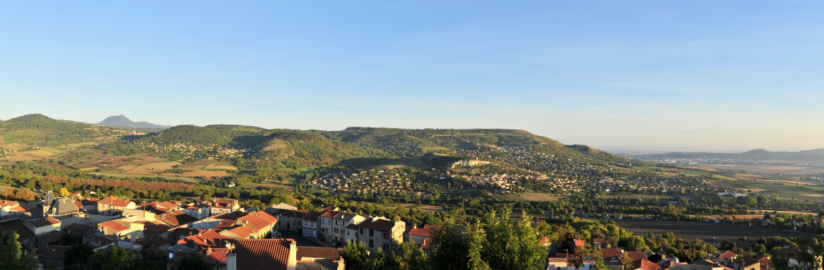 Plateau de Gergovie depuis Le Crest